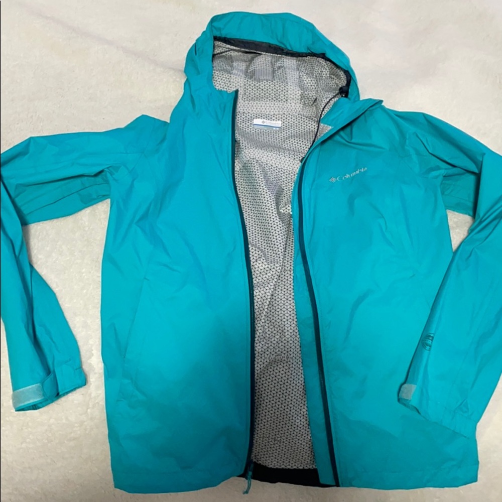 Columbia Women’s Raincoat